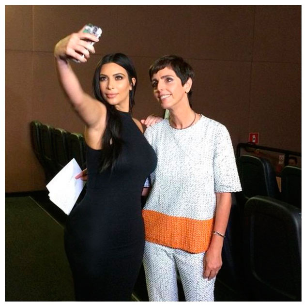 110515-kim-kardashian-selfie-lp