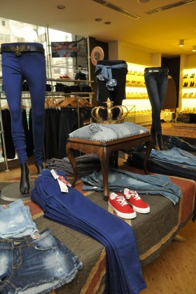 Geral-Riachuelo-Oscar-Freire-34-280x421