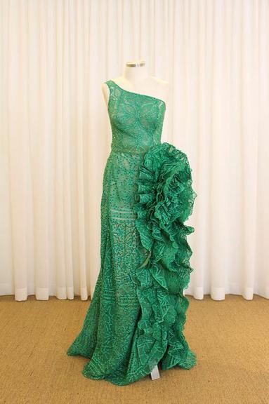 img-619364-ivete-sangalo-usa-vestido-de-martha-medeiros-no-encerramento20140713151405274562