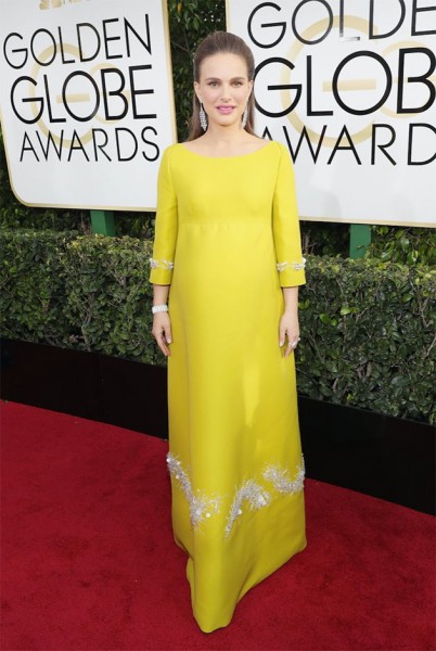 80117-golden-globes-natalie-portman-402x600