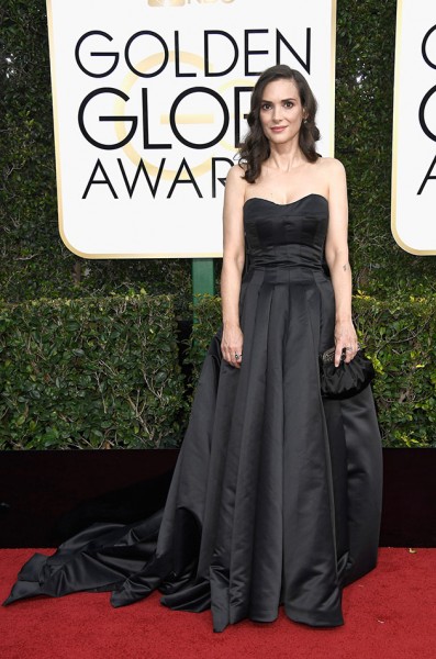 80117-golden-globes-winona-ryder-397x600